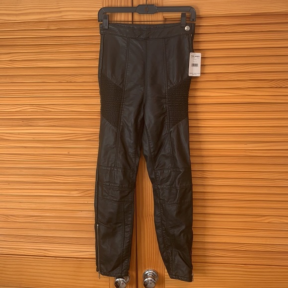 NWT Free People - Revolve - Kaelin Vegan Leather Pants - Picture 2 of 4